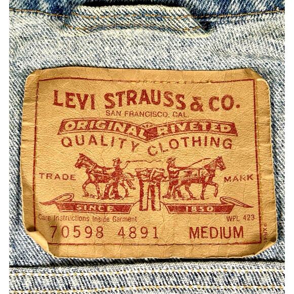 Vintage 90s Levis Blue Denim Trucker Jacket Distressed Men's Size M USA Made - Picture 10 of 15